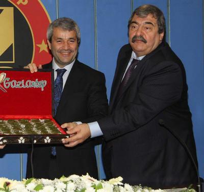 19- Konukoğlu Ailesi   Şirketi: Sanko Holding  2011 sırası: 19
