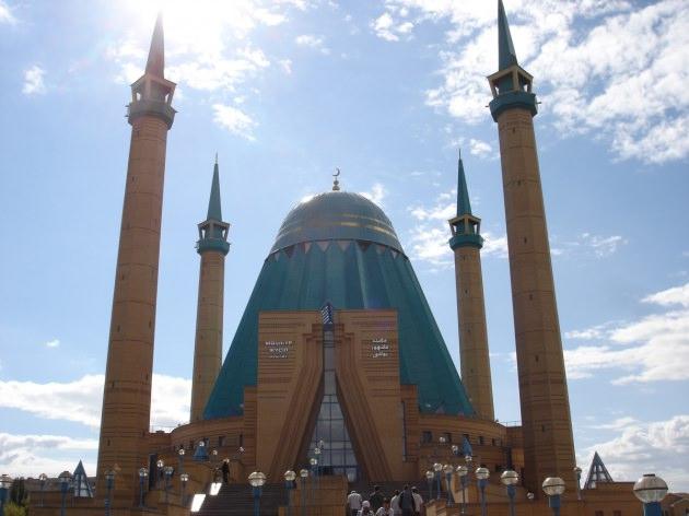 <p><strong>Mashkhur Jusup Merkez Cami</strong><br />Pavlodar, Kazakistan</p>