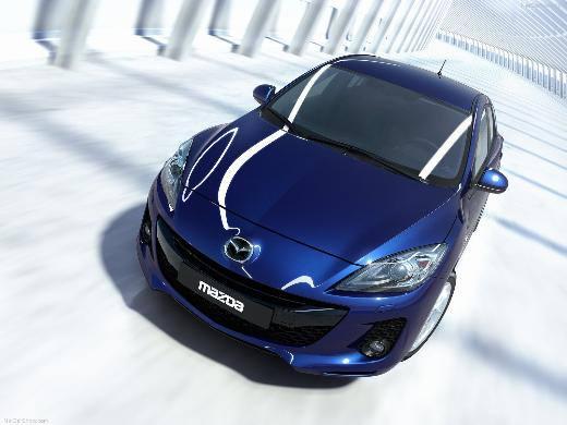 <p>MAZDA<br /><span style="color: #ff0000;">5 bin 500 TL indirim ve 60 ay vade fırsatı</span><br />MAZDA’nın en büyük kampanyası aralık sonuna kadar geçerli olacak. Kampanyanın hedefledikleri ilgiyi gördüğünü belirten Mazda Genel Müdürü Nurkan Yurdakul, “Mazda 3’deki avantajı kaçırmamak adına Finans Mazda işbirliği ile sadece Mazda 3 modelinde olmak üzere düşük faiz ve uzun vade seçenekleri oluşturduk” dedi. ‘Eski Aracınızı Getirin, Yeni Mazda’nızı Götürün’ kampanyasında Mazda3’lerde geçerli olan takas kampanyası kapsamında 4 bin 500 TL’den 5 bin 500 TL’ye varan özel bir takas desteği sağlanıyor. Buna göre Mazda3 Hatchback modeller 5 bin 500 TL, Sedan modeller ise 4 bin 500 TL indirimlerle satışa sunulacak. Finans Mazda, Mazda3 modeline daha kolay ulaşmak için ayrıca yüzde 0.89 faiz oranı ve 60 aya varan vade şeçenekleriyle kredi desteği sağlıyor.</p>