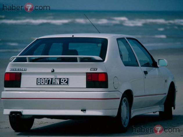 <p>1988 Renault 19 16S</p>