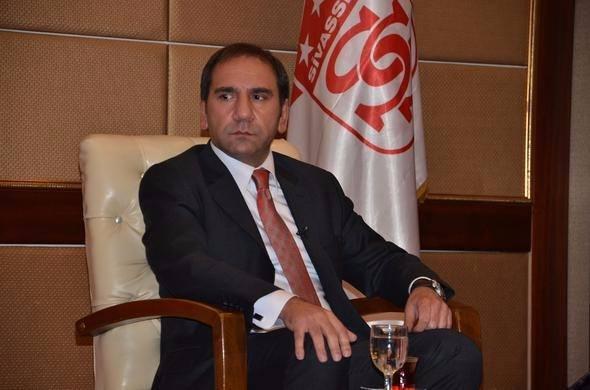 <p>Sivasspor<br />
<br />
Mecnun Otyakmaz<br />
<br />
SVS Gıda Gıda</p>