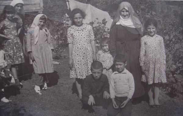 <p>1921'e kadar 1 milyondan fazla Gürcü.</p>

<p> </p>
