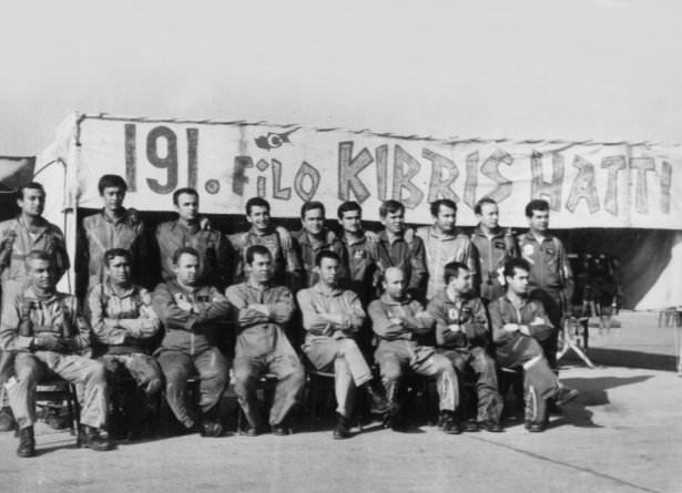 <p>Harekâtta Görev Alan 191'inci Filo Pilotları</p>

<p> </p>

