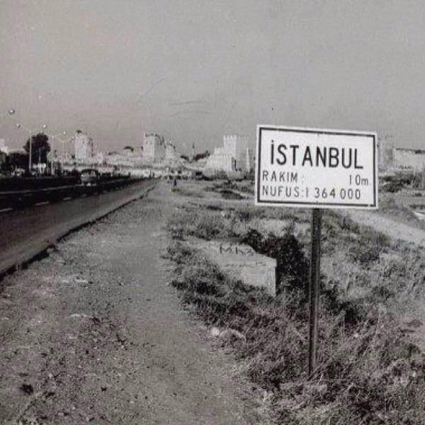 <p>Topkapı... İstanbul'un girişi. (1950'li yılların başı) </p>
