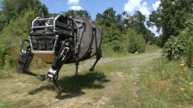 <div>"Wildcat" diğer 4 ayaklı robotların aksine kendi güç kaynağını üstünde taşır ve stabilizatör kullanmadan muhteşem bir şekilde dengesini sağlayabilmektedir.</div>

<div> </div>
