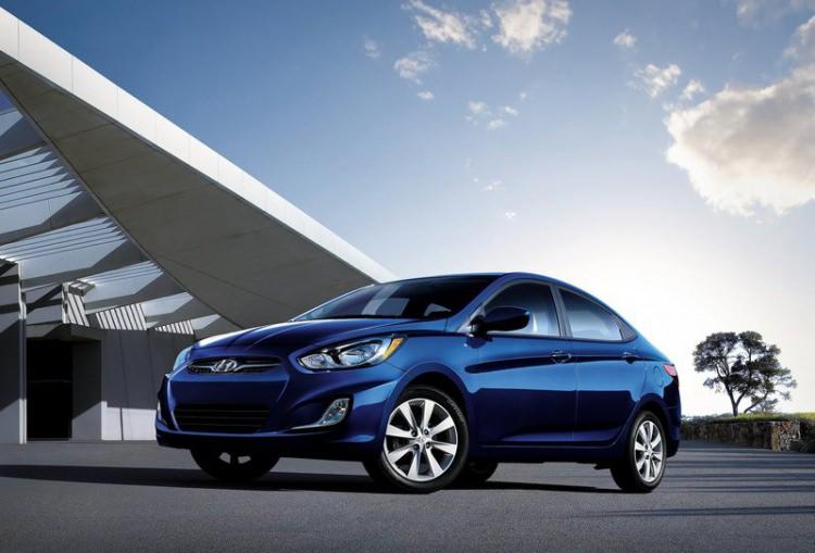 <p><span style="color:#FFA07A"><strong>HYUNDAI ACCENT BLUE</strong></span></p>
