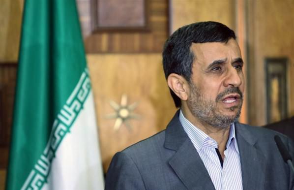 Önümüzdeki ay koltuğunu seçimleri kazanan Hasan Ruhani'ye bırakacak olan İran Cumhurbaşkanı Mahmud Ahmedinejad son ziyaretini komşusu Irak'a yaptı.