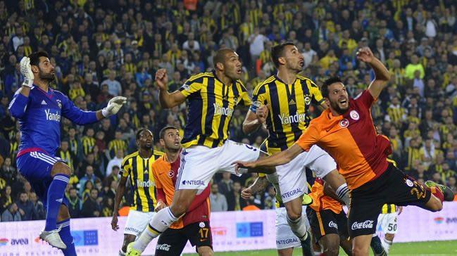 <p>Ancak bize anlatılan Saracoğlu böyle değil” sözleriyle taraftara sitem etti. Manchester United mücadelesinde sezon rekoru kırıldı, yaklaşık 35 bin Fenerbahçeli takımlarına büyük bir destek verdi.</p>