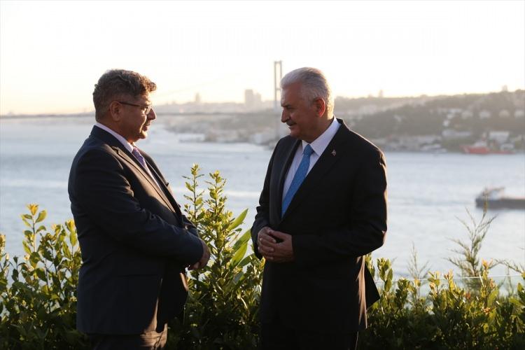 <p>Türkiye Gazetesi Genel Yayın Yönetmeni İsmail Kapan </p>