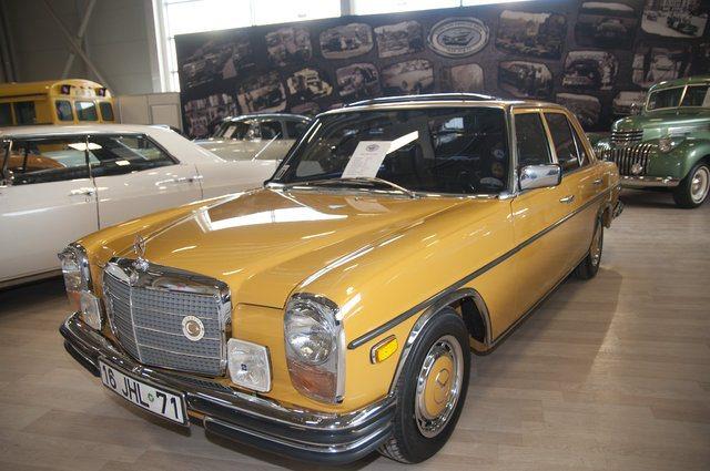 <p>Mercedes-W115 1974</p>

<p> </p>
