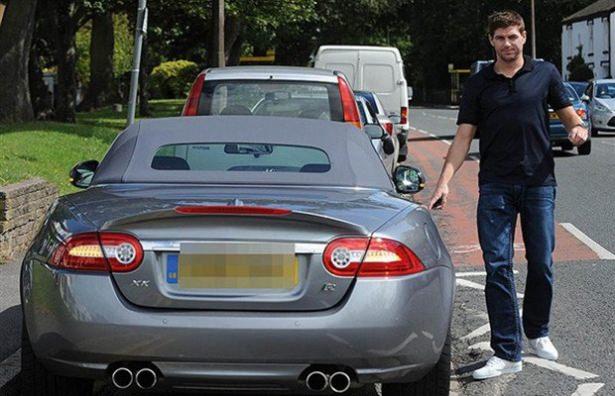 <p>Steven Gerrard<br />
Jaguar XKR</p>
