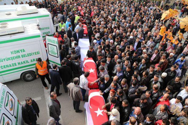 <p>Ermenek'te hayatını kaybeden 8 madenci için cenaze töreni düzenleniyor.</p>

<p> </p>
