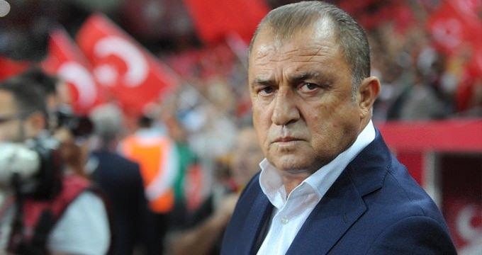 <p>FATİH TERİM'İN PRİMLERİ<br />
<br />
2013 yılında 5+2 yıl olarak imzalanan ve Terim'in "Türkiye A Milli Futbol Takımı Türkiye Futbol Direktörü" unvanıyla anıldığı bu sözleşmede tecrübeli teknik adam için yıllık 3.5 milyon euro ücret belirlenmesine karşılık, Dünya Kupası'na katılma primi 750 bin, Avrupa Şampiyonasına katılma primi de 500 bin euro olarak belirlenmiş. Her iki şampiyonada her kademe için Terim'e özel prim konduğu bu sözleşmeye göre örneğin Dünya Kupasından gruptan bir üst tura çıkmanın Terim'e ödülü yine 750 bin euro... Fatih Terim , Sözleşme , TFF</p>