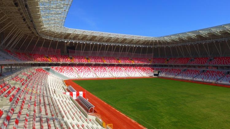 <p>Sivasspor 8 bin 663</p>
