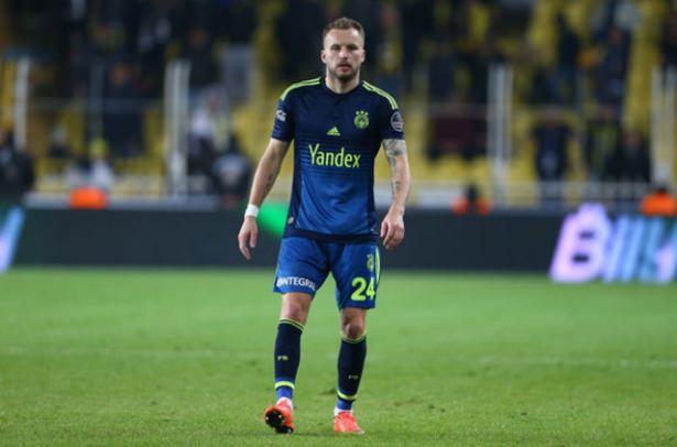 <p><span style="color:#D3D3D3"><strong>Michal Kadlec - Sözleşmesi uzatılmayacak. </strong></span></p>