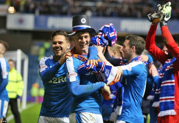 <p>Glasgow Rangers (İskoçya)</p>
