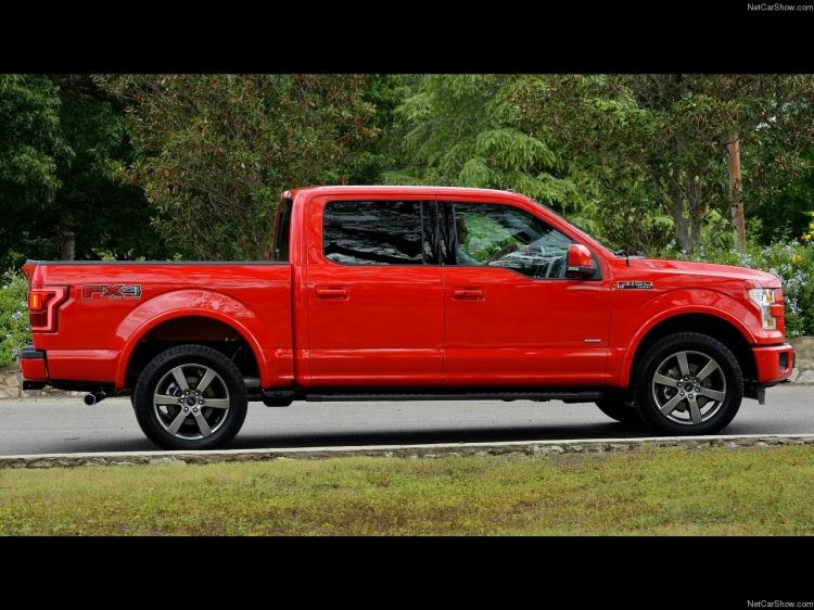 <p>Ford F-150</p>
<p>Ford'un oldukça ilgi çeken pikap - kamyonet arası modeli de yeni haliyle karşımıza çıkmaya hazırlanıyor. Resim, mevcut versiyona ait.</p>