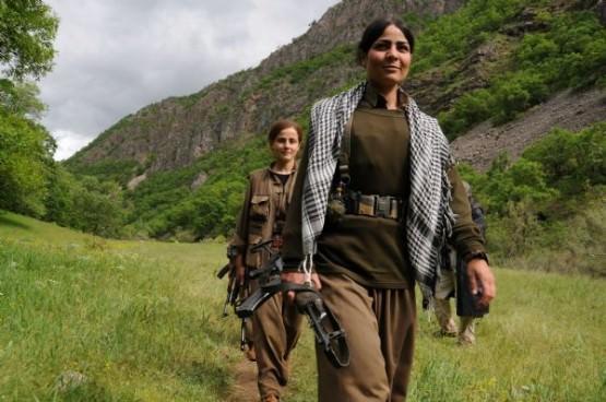 <p>Ayrıca PKK'nın geri çekilme görüntüleri TSK'da rahatsızlığa yol açtı.</p>