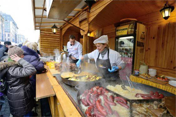 <p>Kişi başına düşen gelir: 21 bin 615 dolar</p>