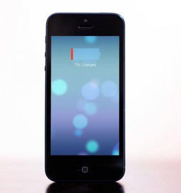 <p><strong><span style="color: #ff0000;"><strong>BEĞENİLMEYEN ÖZELLİKLER</strong></span><br /><br />Şarj</strong><br /><br />iOS 7’nin beğenilmeyen özelliklerinin başında şarj geliyor. iPhone 5 kullanıcıları tarafından sıkça eleştiriken şarj sorunu iOS 7’de de devam ediyor. Özellikle iOS 7 yükleyen iPhone 4S sahipleri, cihazın 1 günden az bir sürede şarjın bitmesinden şikayet ediyor.  </p>