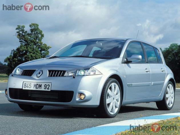 <p>2004 Renault Megane RS-5-door</p>
