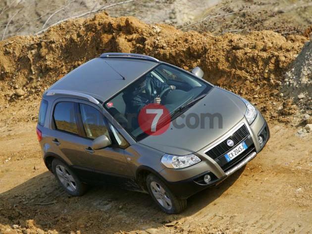 <p>2006 Fiat Sedici</p>