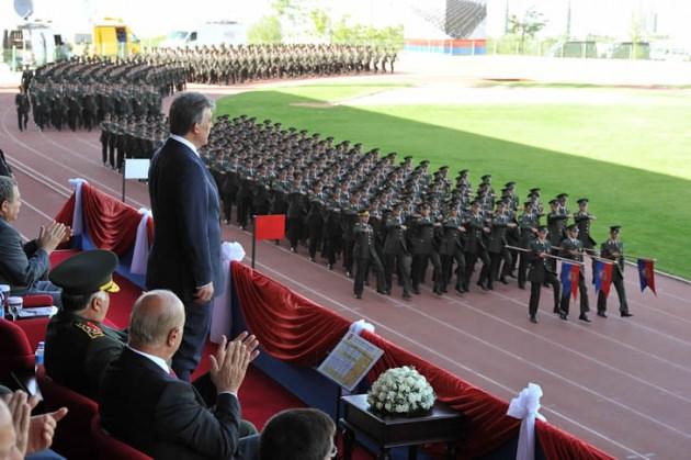 <p><span>Cumhurbaşkanı Gül, Jandarma Astsubay Meslek Yüksekokulu Öğrenci Alay Komutanlığı’na sancak tevcih törenine katıldı.</span></p>