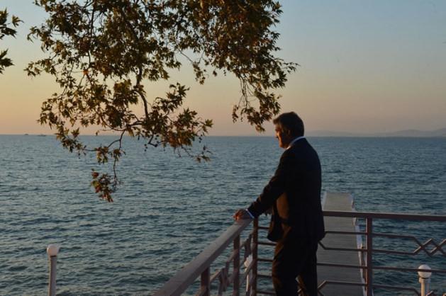 <p><span>Cumhurbaşkanı Gül, Yalova'daki Atatürk Yürüyen Köşkü'nün bahçesinden Marmara Denizi'ni seyrederken...</span></p>