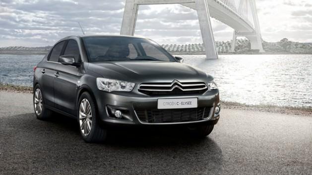 <p>Binek modellerinde sunduğu avantajları, popüler hafif ticari araçlarına da taşıyan Citroen, sınıfının önde gelen modelleri arasında yer alan, gücünün yanı sıra yakıt tasarrufu ve güvenliğiyle de yüksek performans sergileyen Berlingo'da 3 bin 750 TL'ye varan indirim avantajı sunuyor.</p>