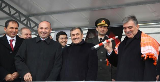 Onlara ve tüm şehit ailelerine minnetlerimi ve şükranlarımı sunuyorum. Nerede bir şehit olsa önce bizim haberimiz olur. Bütün acıları hep birlikte çekiyoruz.