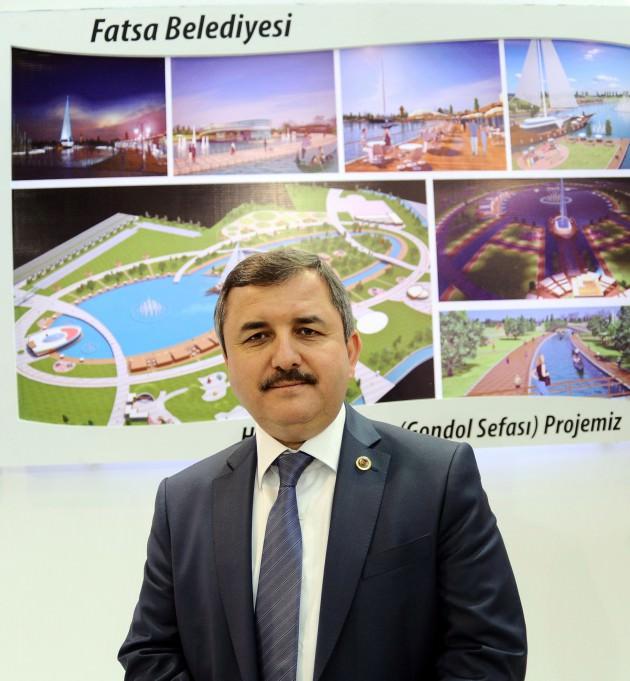 <p>İSTANBUL'DA YAŞAYAN VE MEMLEKET HASRETİ ÇEKEN HERKESİ STANDLARINA BEKLEDİKLERİNİ SÖYLEYEN BELEDİYE BAŞKANI HÜSEYİN ANLAYAN, “PROJELERİMİZİ VE GÜZELLİKLERİMİZİ SADECE ORDULULARA DEĞİL, İSTANBULLULARA DA TANITMAK İSTİYORUZ" DEDİ.</p>