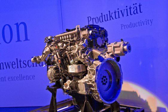   Kaputun altında birçok farklı motor seçeneği mevcut. Ayrıntılı teknik özellikleri açıklanmayan motorların Euro VI uyumlu dört ve altı silindirli versiyonlarının güç çıkışları 156 HP’den 354 HP’ye kadar yükseliyor.