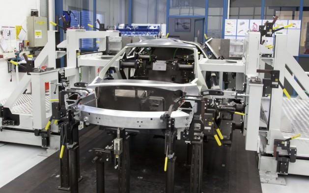 Volkswagen, dünyanın en az yakıt tüketen aracını üretim bandına koyuyor.
