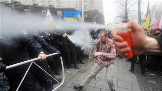 <p>16 Ocak – Ukrayna’da Rus yanlısı yönetim karşıtı protestolar<br />
</p>
<p> </p>