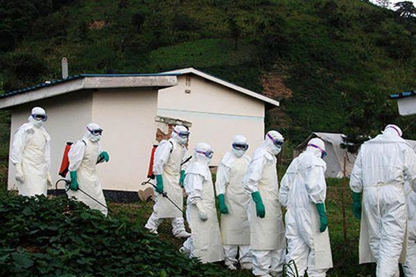 <p>31 Temmuz – Batı Afrika ülkelerinde ebola salgını baş gösterdi </p>
<p> </p>
