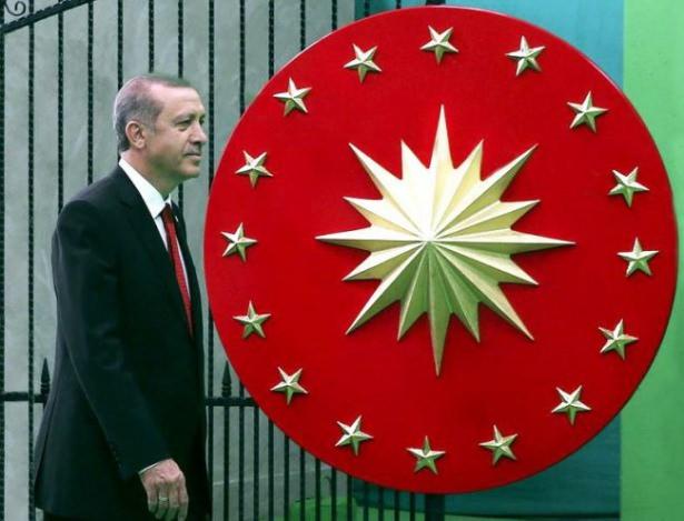 <p>10 Ağustos – Halk oylarıyla seçilmiş ilk cumhurbaşkanı Erdoğan<br />
<br />
<a href="http://www.haber7.com/ic-politika/haber/1189564-halkin-sectigi-ilk-cumhurbaskani-belli-oldu" target="_blank">HABERİ OKUMAK İÇİN TIKLAYIN</a></p>
<p> </p>