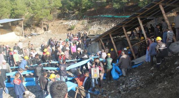 <p>28 Ekim – Ermenek’te maden faciası: 18 işçi hayatını kaybetti </p>
<p> </p>