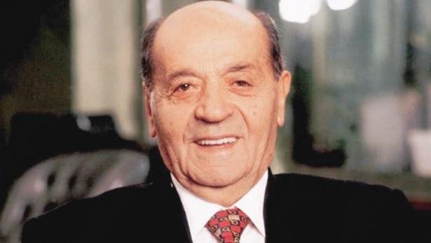 <p>Anadolu Grubu'nun kurucusu İzzet Özilhan hayatını kaybetti.</p>
<p> </p>