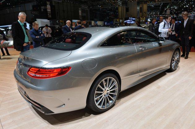 <p>S-Serisi Coupe'nin seri üretim versiyonu, aracın 2013 yılında Frankfurt Otomobil Fuarı'nda tanıtılan konsept modelini gerçeğe taşıyor. Yeni S-Serisi Coupe, dinamik hatları, muhteşem detayları, kaliteli işçiliği ve eşsiz tasarımı ile dikkat çekiyor.</p>