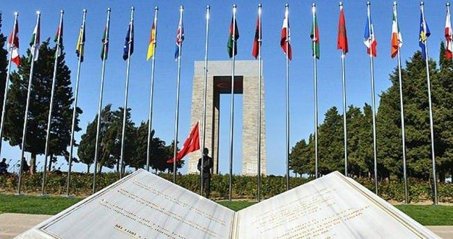 <p><strong>24 Nisan: Dünya liderleri Çanakkale'ye geldi</strong><br />
<br />
Çanakkale Kara Savaşları'nın 100. Yıl Dönümü dolayısıyla 24-25 Nisan'da yapılan anma törenlerine, 21 ülkenin lideri katıldıç</p>
<p> </p>
<p> </p>