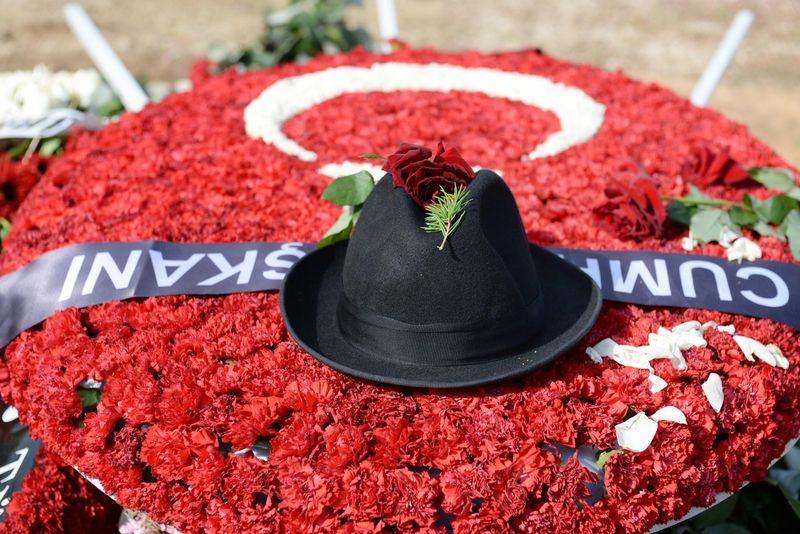 <p><strong>17 Haziran: 9.Cumhurbaşkanı Süleyman Demirel hayatını kaybetti</strong><br />
<br />
Türkiye'nin 9. Cumhurbaşkanı Süleyman Demirel hayatını kaybetti.</p>
<p> </p>
<p> </p>