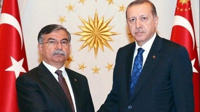<p><strong>25 Ağustos: Türkiye'de erken seçim kararı</strong><br />
<br />
7 Haziran seçimlerinden sonra koalisyon kurulamayınca erken seçim kararı alındı.</p>
<p> </p>
<p> </p>