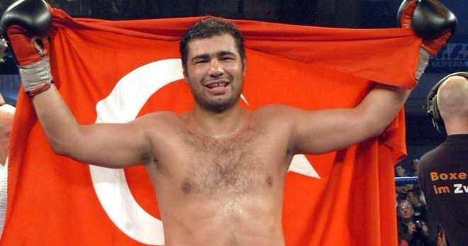 <p><strong>30 Ekim: Sinan Şamil Sam hayatını kaybetti</strong><br />
<br />
Ünlü boksör Sinan Şamil Sam hayatını kaybetti.</p>

<p> </p>

<p> </p>
