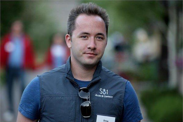 <p><strong>8- Drew Houston</strong><br />
Dropbox'un kurucusu. 31 yaşında. Kişisel serveti 1,2 milyar dolar.</p>