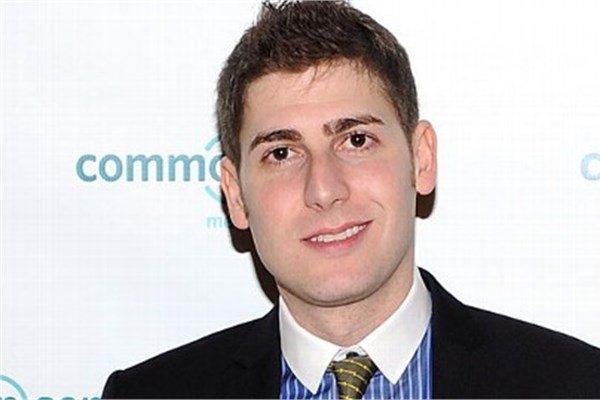 <div><strong>9- Eduardo Saverin</strong></div>
<div>32 yaşında. 4,8 milyar dolar kişisel serveti var. Facebook'un kurucularından.</div>