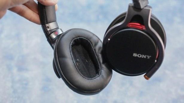 <p>Sony MDR-1A kulaklık</p>
