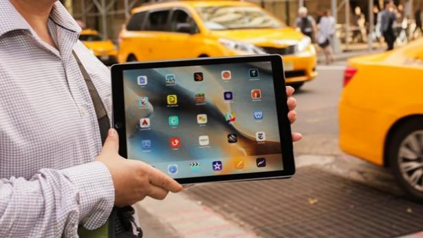 <p>Apple iPad Pro</p>
