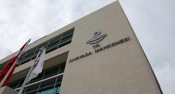 <p>Asliye ve İdare Mahkemesi<br />
<br />
2014: 25.20 TL<br />
<strong>2015: 27.75 TL</strong></p>