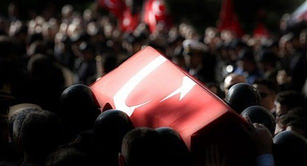 <p>Ankete katılanların yüzde 24.1’i, ‘Şehitler’ cevabını verdi. En çok üzüldüğümüz olayların başında şehitler büyük farkla birinci sırada yer aldı.  </p>
