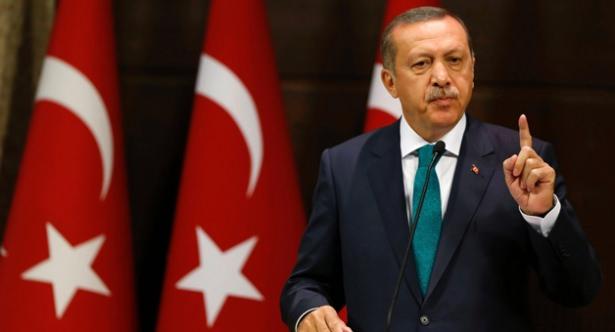 <p><strong>YILIN KAZANANI CUMHURBAŞKANI ERDOĞAN</strong></p>

<p>ANDY-AR araştırma şirketi, 27 ilde 1417 kişiye, ‘2015 yılının kişisi sizce kim?’ diye sordu. Cumhurbaşkanı Recep Tayyip Erdoğan, yüzde 25.7 ile ilk sırada yer aldı.</p>
